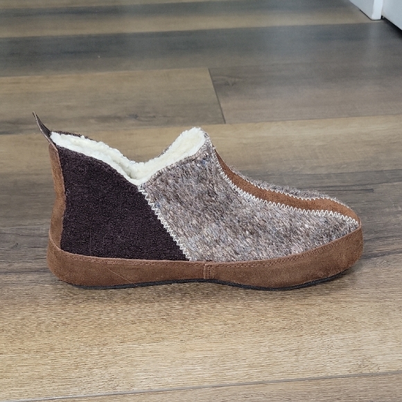 Acorn Women's Forest Bootie Slipper - Picture 4 of 7
